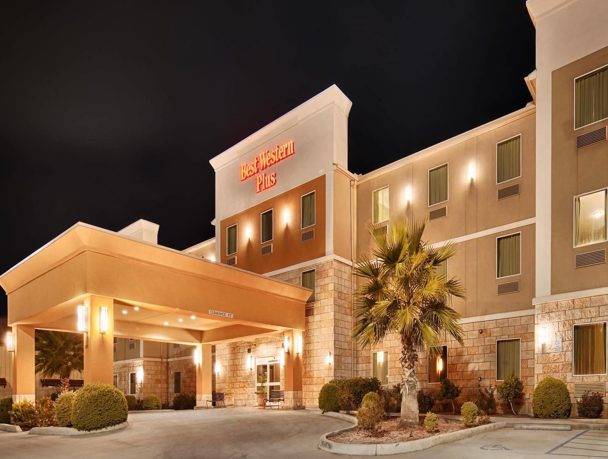 Best Western Plus Carrizo Springs Inn & Suites Extérieur photo